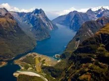 milford sound şelaleleri milford sound şelaleleri