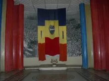Empty_Romanian_Flags
