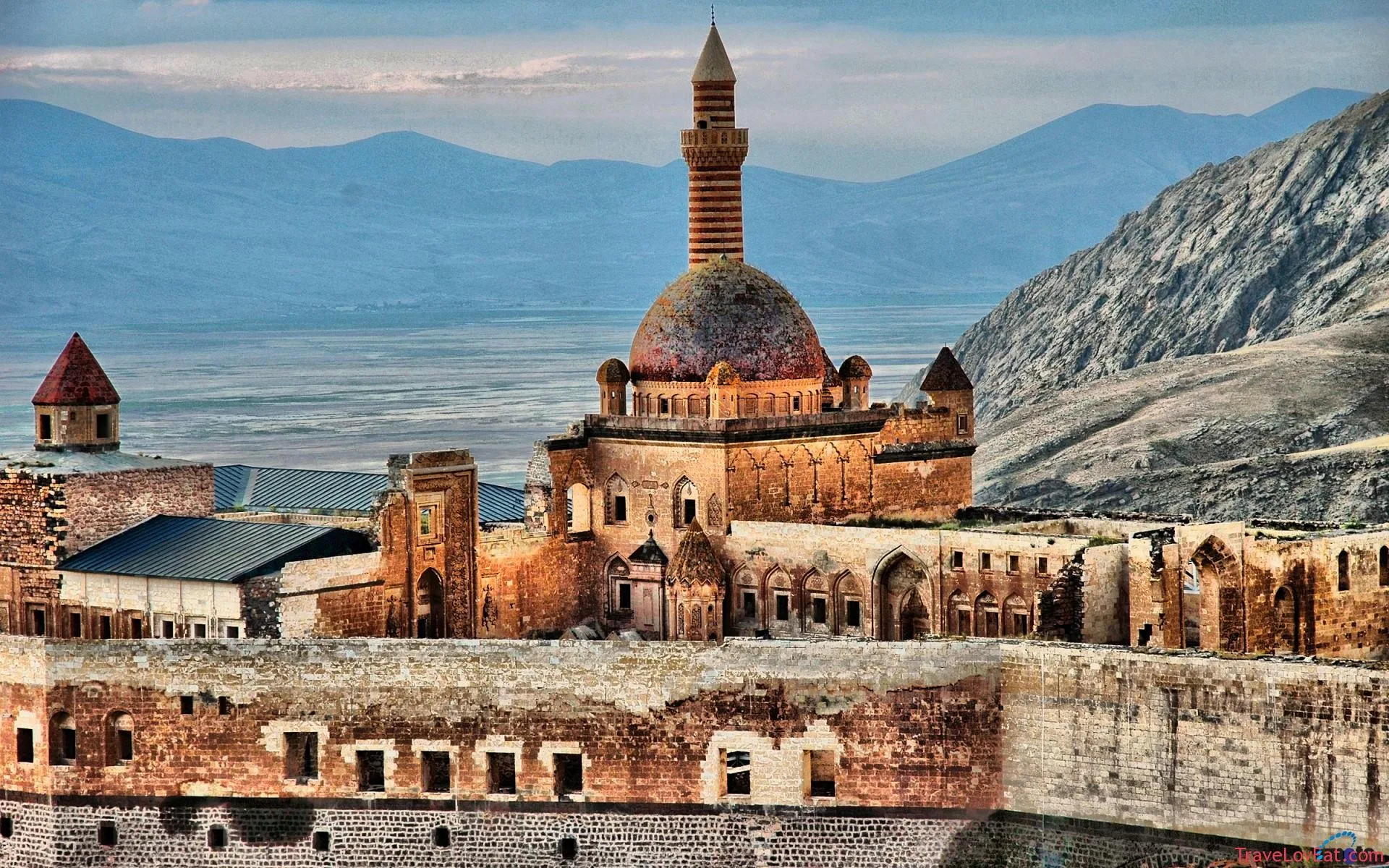 ishak-pasha-palace-agri-turkey-travel-6_bba71